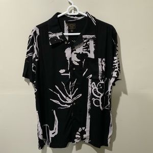 Dark Seas Division button down shirt Size M